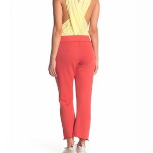 Free People Pants & Jumpsuits - FREE PEOPLE REYES CROP SWEATPANTS IN RED - NWT Free People Pants & Jumpsuits - FREE PEOPLE REYES CROP SWEATPANTS IN RED - NWT